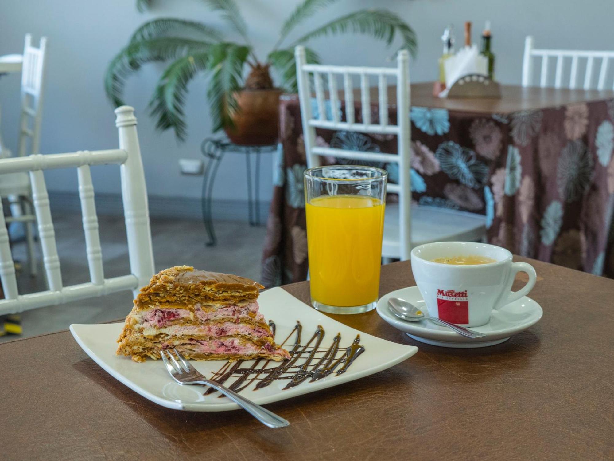 Hotel Econohotel Los Ángeles Dış mekan fotoğraf