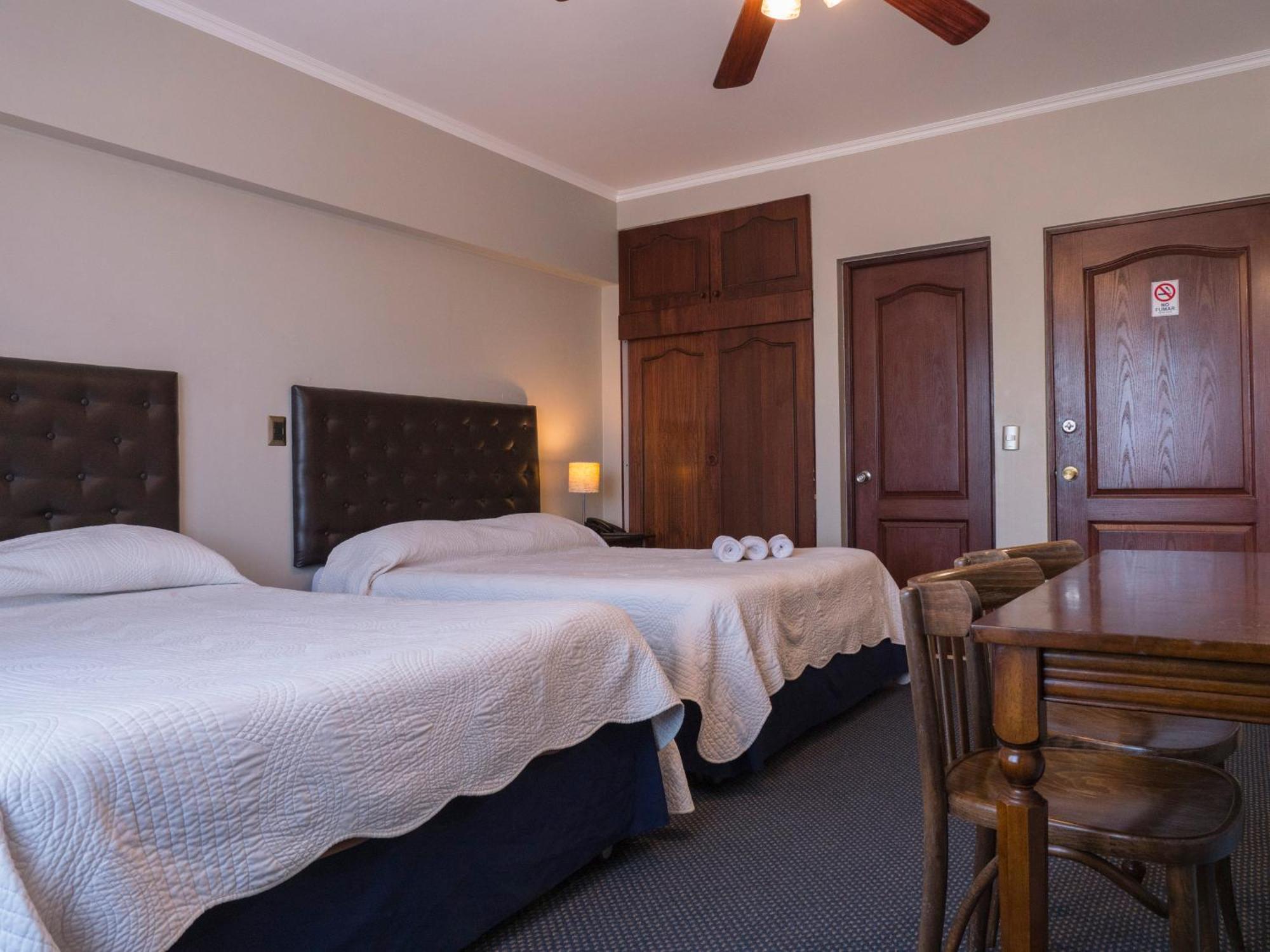 Hotel Econohotel Los Ángeles Dış mekan fotoğraf
